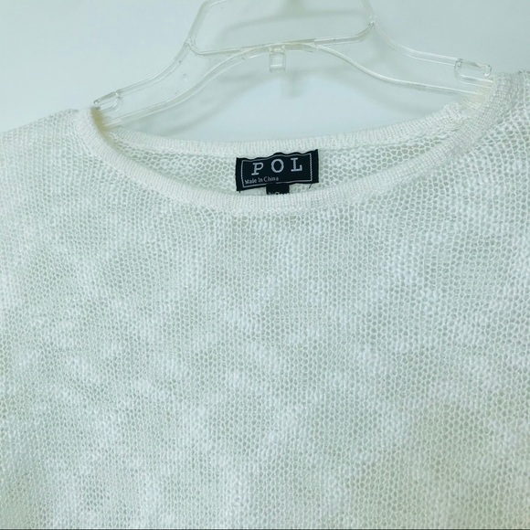 Adorable asymmetrical Lightweight White Sweater - Picture 4 of 9